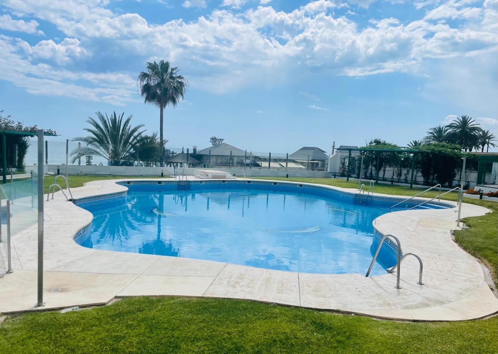 Piso En Primera Linea De Playa Marbella
